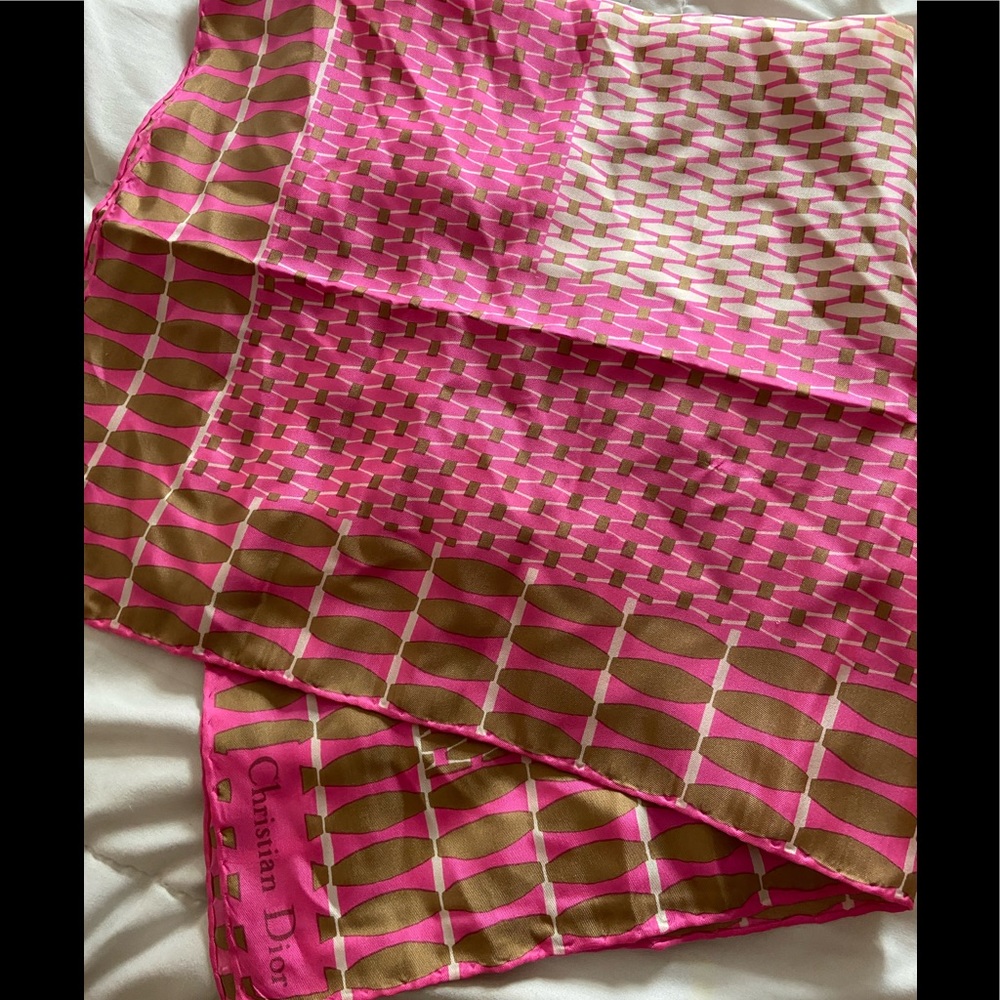 Vintage Christian Dior scarf 🧣